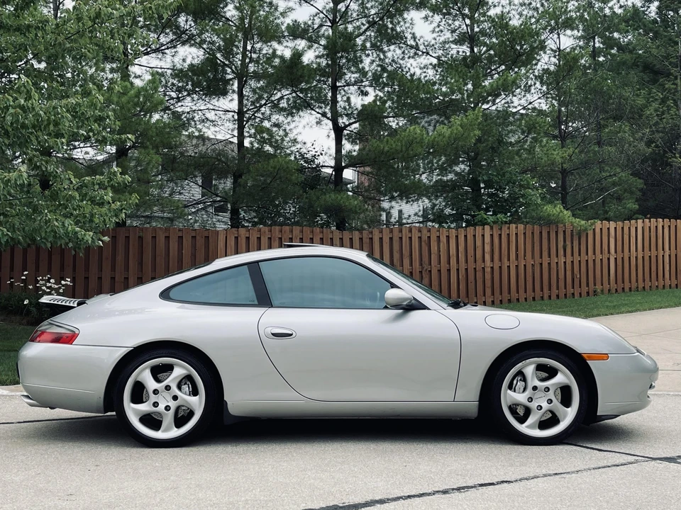 1999 Porsche 996 Carrera - Image 19 of 31