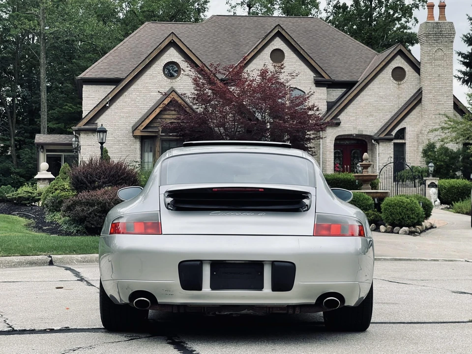 1999 Porsche 996 Carrera - Image 28 of 31