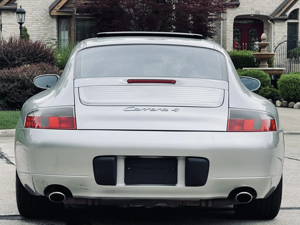 1999 Porsche 996 Carrera - Image 30 of 31