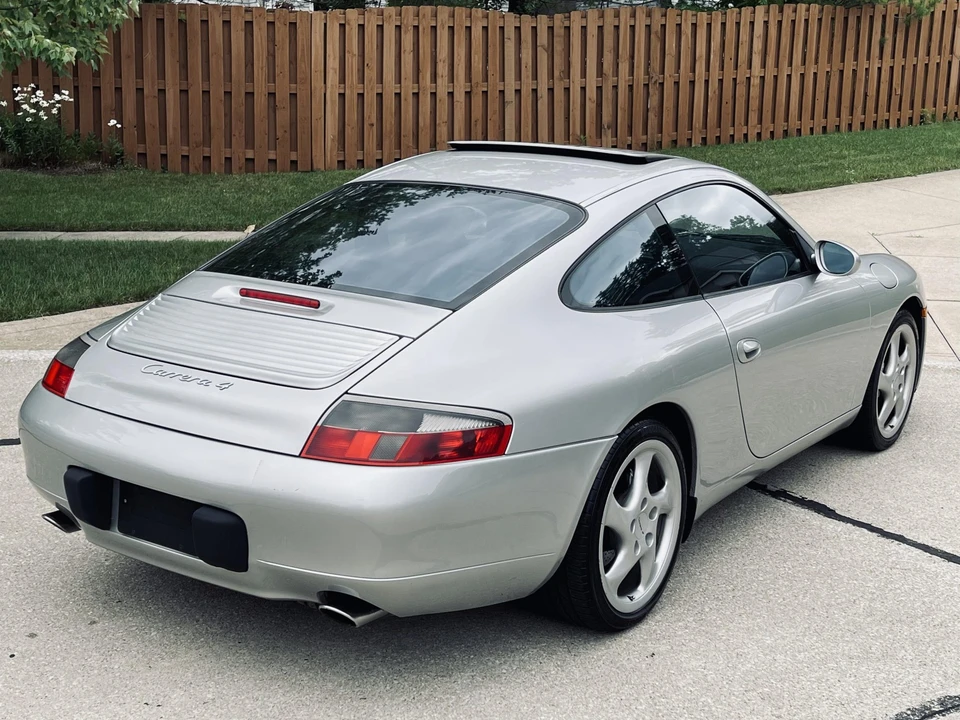 1999 Porsche 996 Carrera - Image 26 of 31