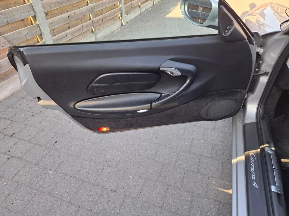 1999 Porsche 996 Carrera 4 - Image 11 of 30