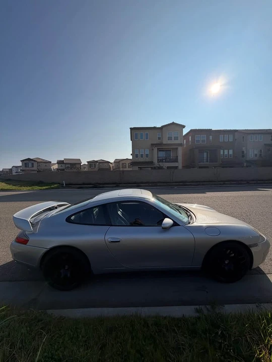 1999 Porsche 996 Carrera 4 - Image 5 of 13