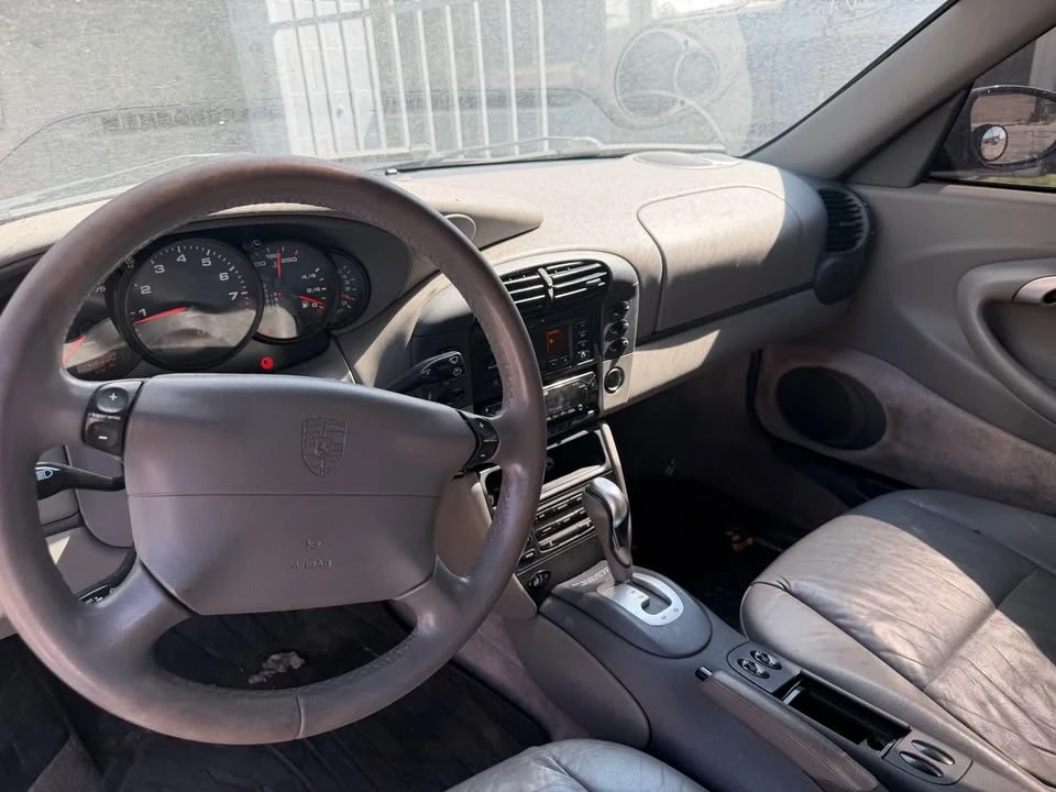 1999 Porsche 996 Carrera 4 - Image 5 of 6