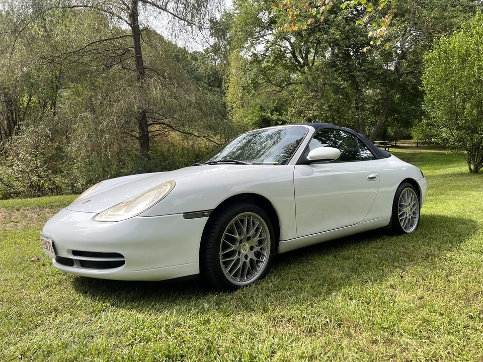 1999 Porsche 996 Carrera 4 - Image 11 of 31