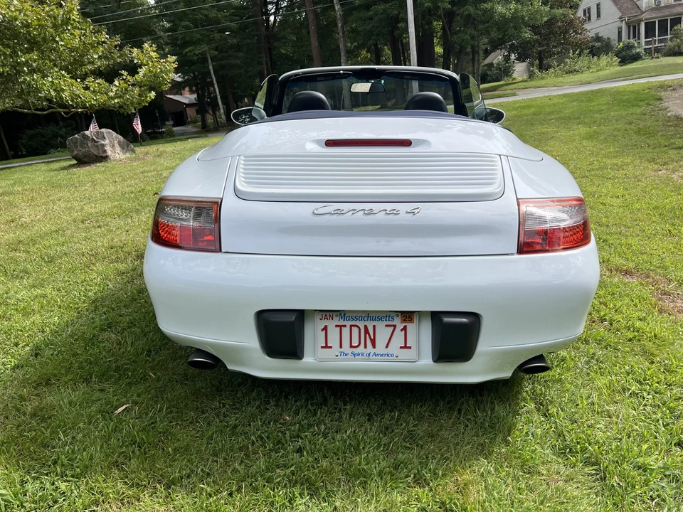 1999 Porsche 996 Carrera 4 - Image 8 of 31