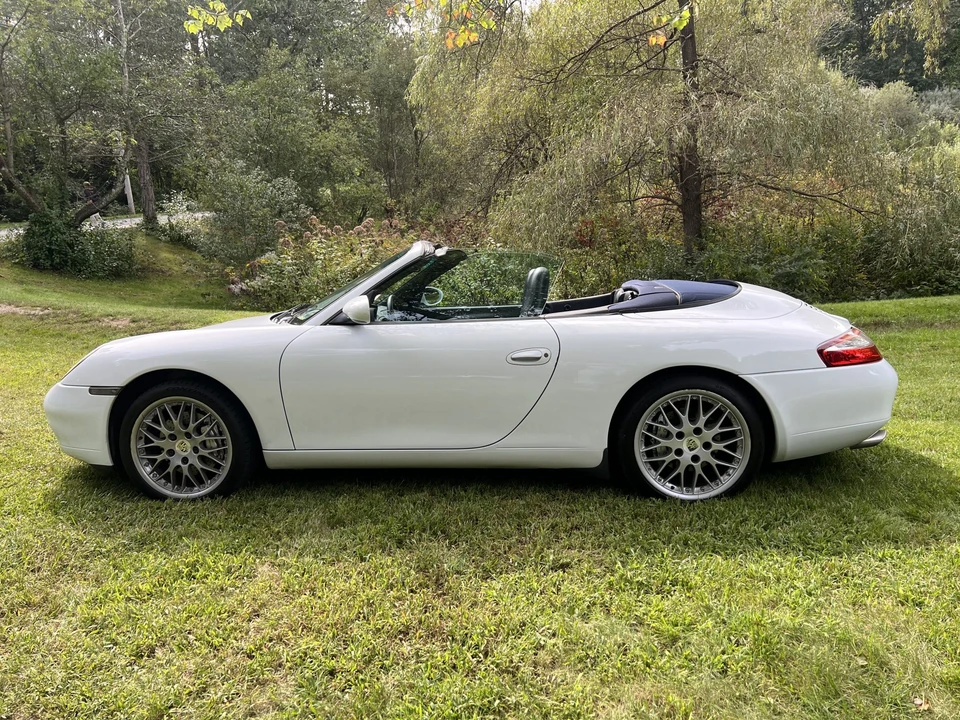 1999 Porsche 996 Carrera 4 - Image 10 of 31