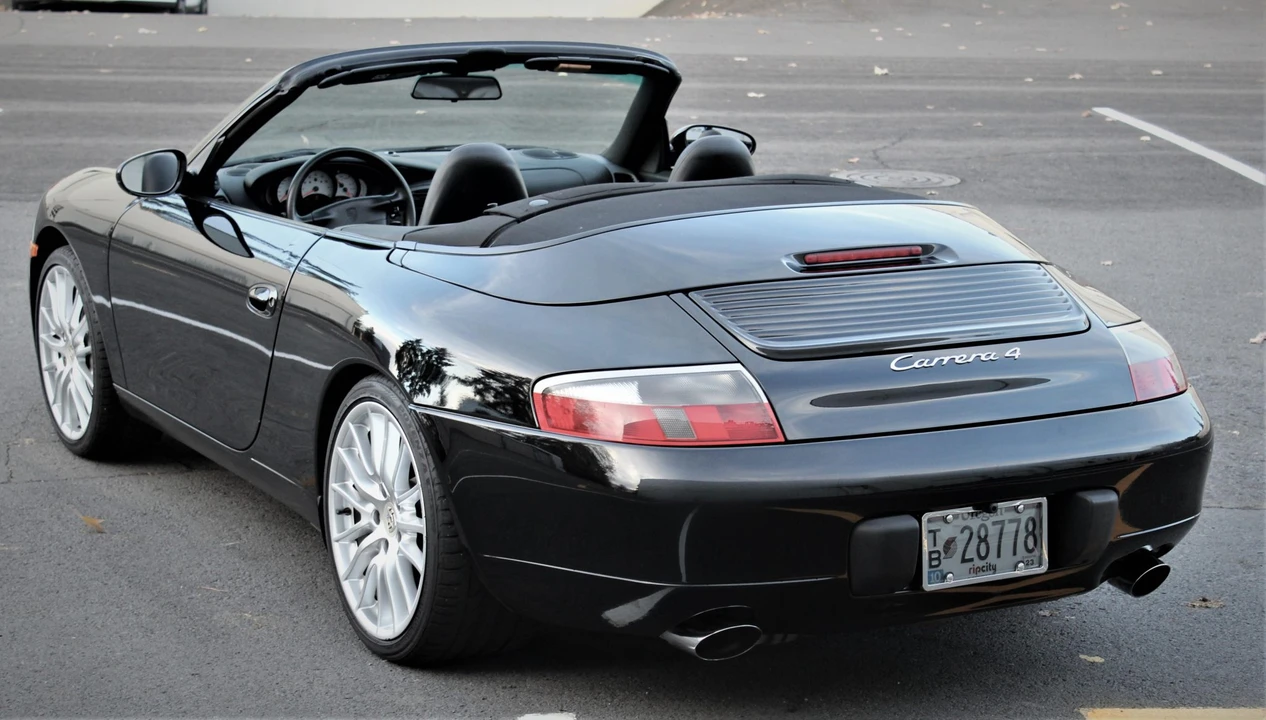 1999 Porsche 996 Carrera - Image 21 of 31