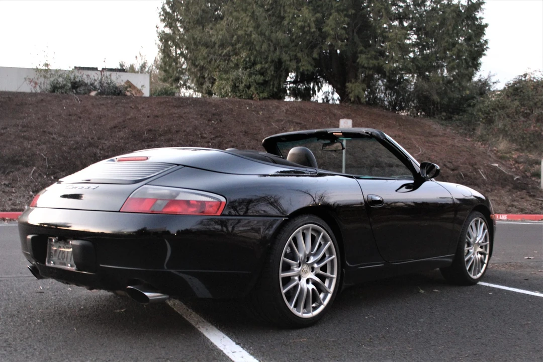 1999 Porsche 996 Carrera - Image 27 of 31