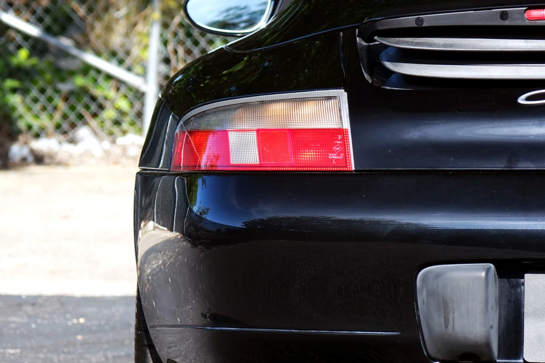 1999 Porsche 996 Carrera - Image 9 of 31