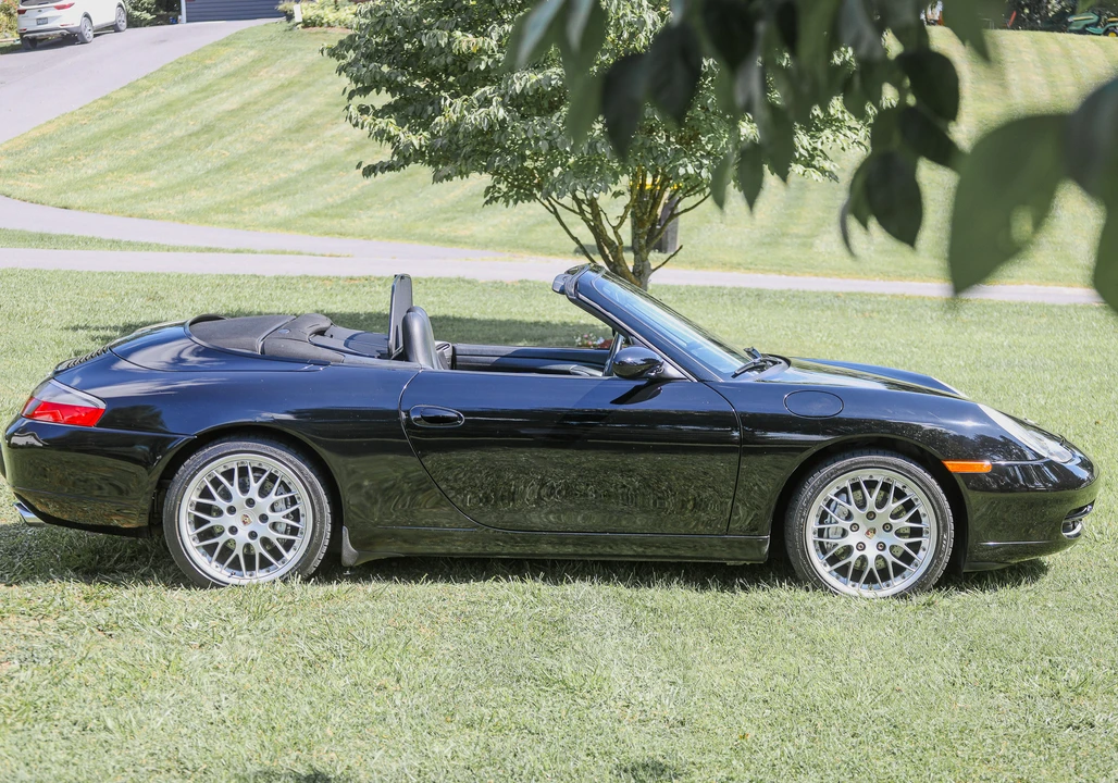 1999 Porsche 996 Carrera 4 - Image 10 of 31