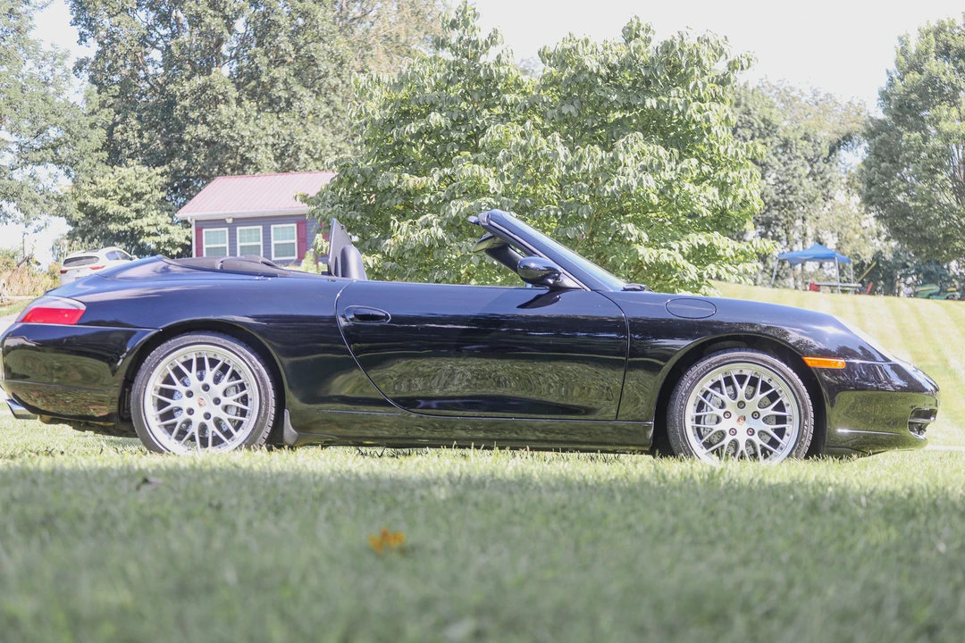 1999 Porsche 996 Carrera 4 - Image 12 of 31