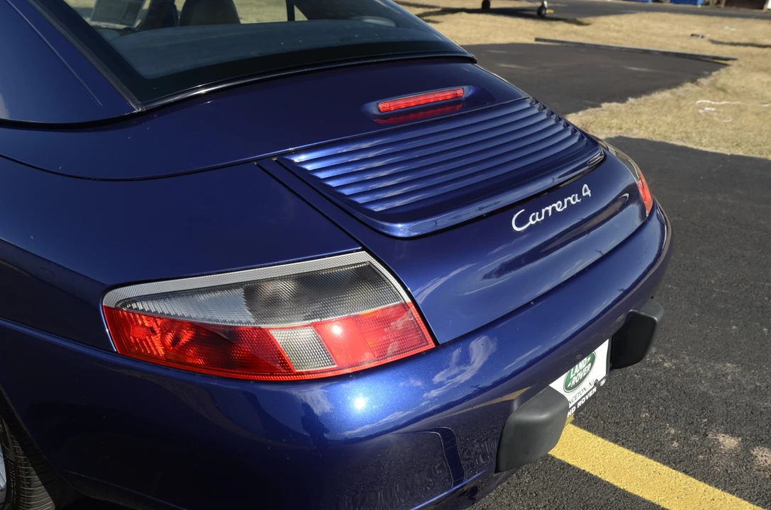 1999 Porsche 996 Carrera - Image 17 of 31