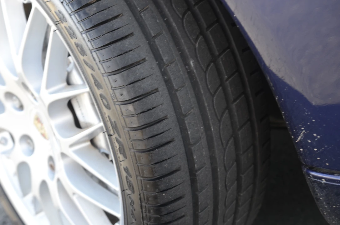 1999 Porsche 996 Carrera - Image 23 of 31