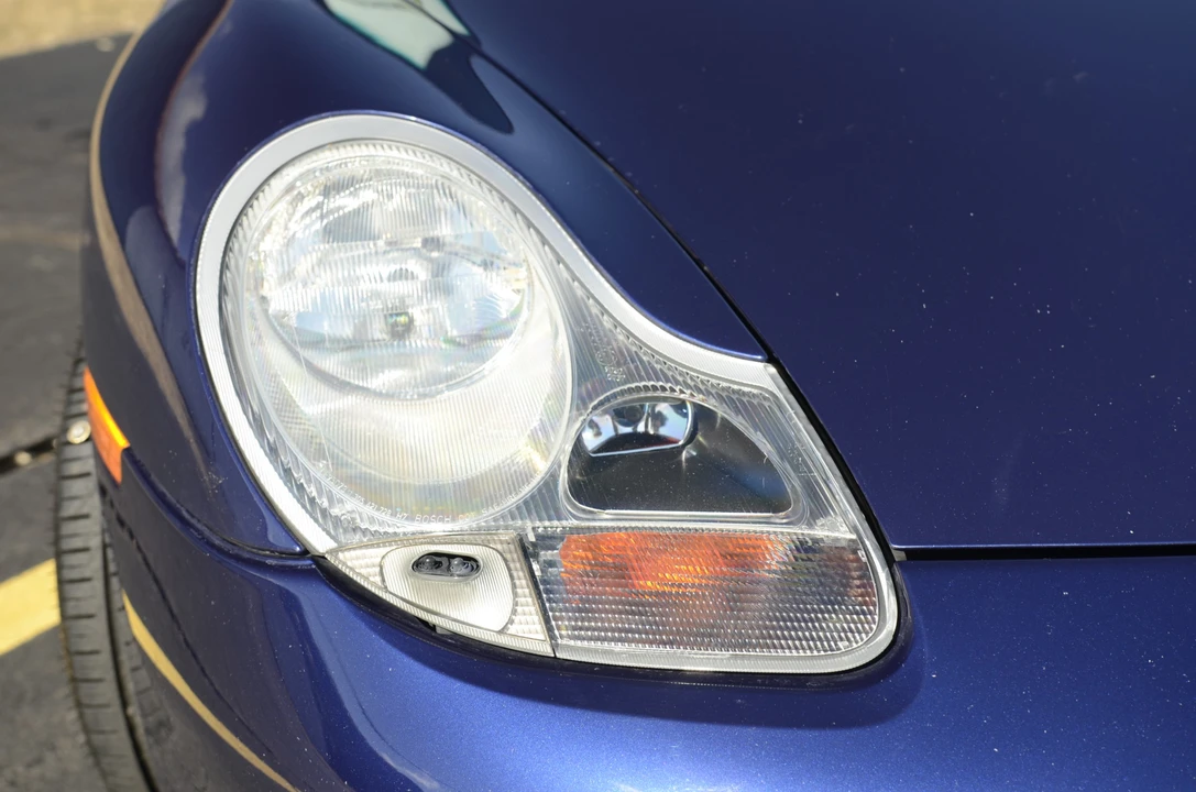 1999 Porsche 996 Carrera - Image 11 of 31