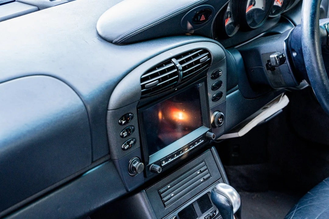 1999 Porsche 996 Carrera 4 - Image 27 of 30