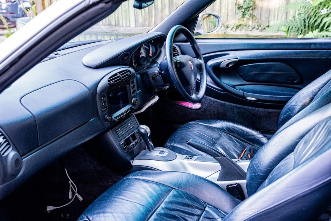 1999 Porsche 996 Carrera 4 - Image 24 of 30