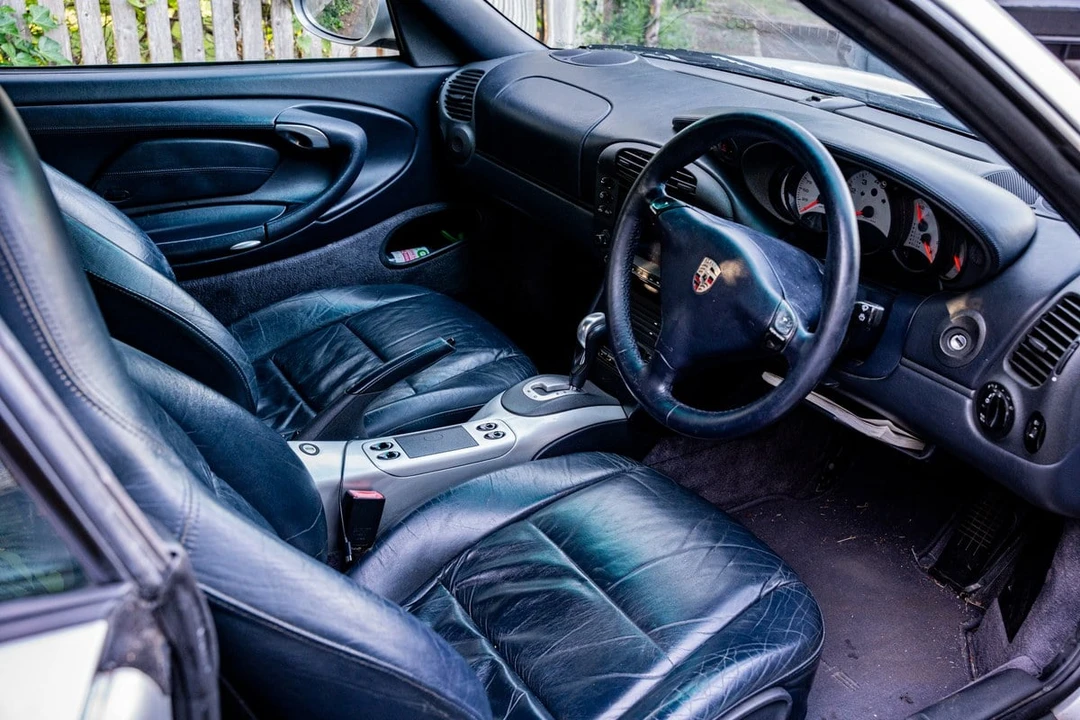 1999 Porsche 996 Carrera 4 - Image 4 of 30