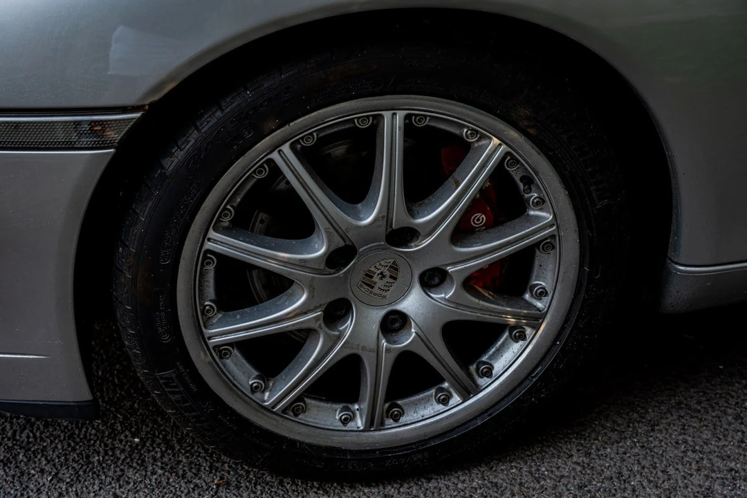 1999 Porsche 996 Carrera 4 - Image 19 of 30