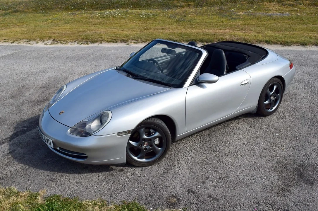 1999 Porsche 996 Carrera 4 - Image 19 of 30