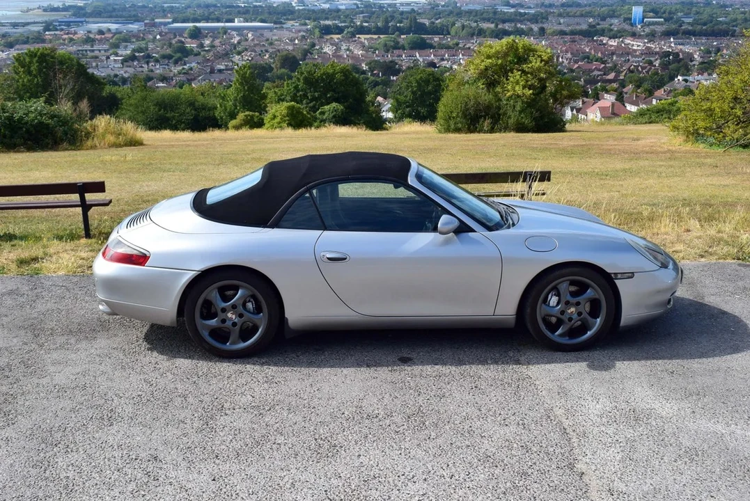 1999 Porsche 996 Carrera 4 - Image 24 of 30