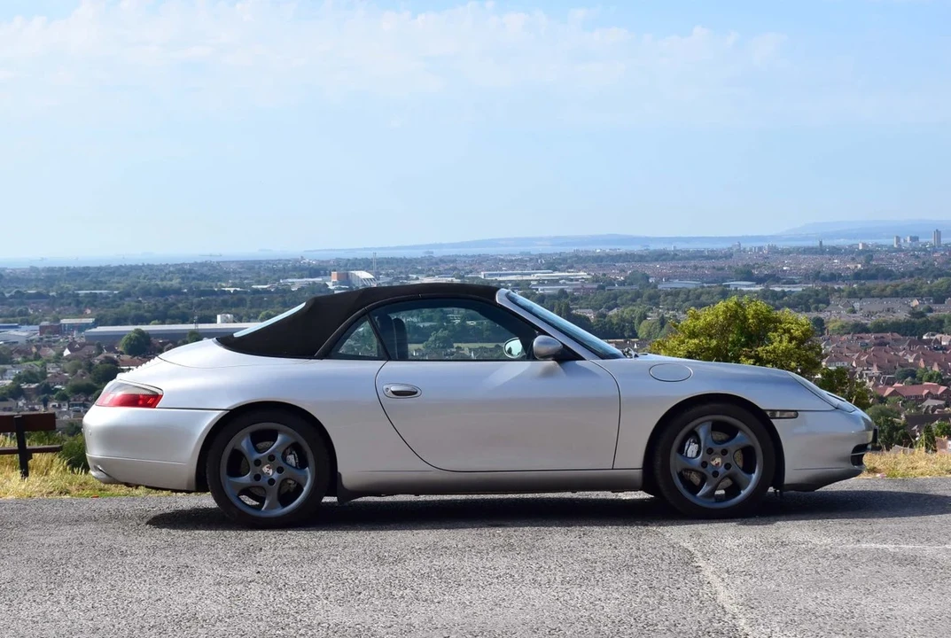 1999 Porsche 996 Carrera 4 - Image 25 of 30