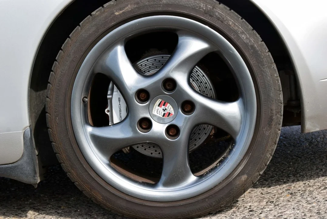 1999 Porsche 996 Carrera 4 - Image 28 of 30