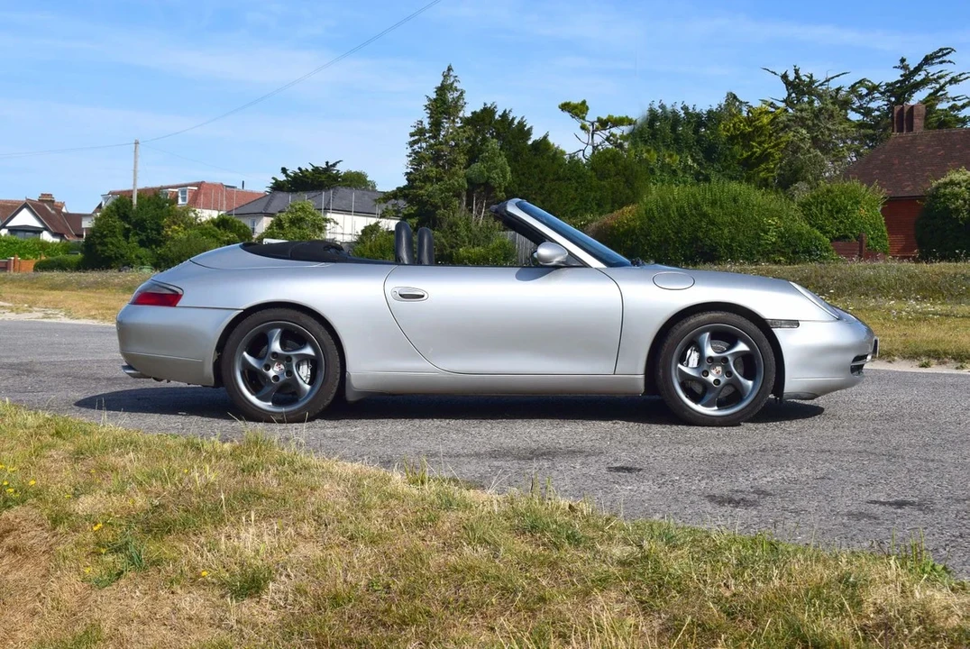 1999 Porsche 996 Carrera 4 - Image 5 of 30