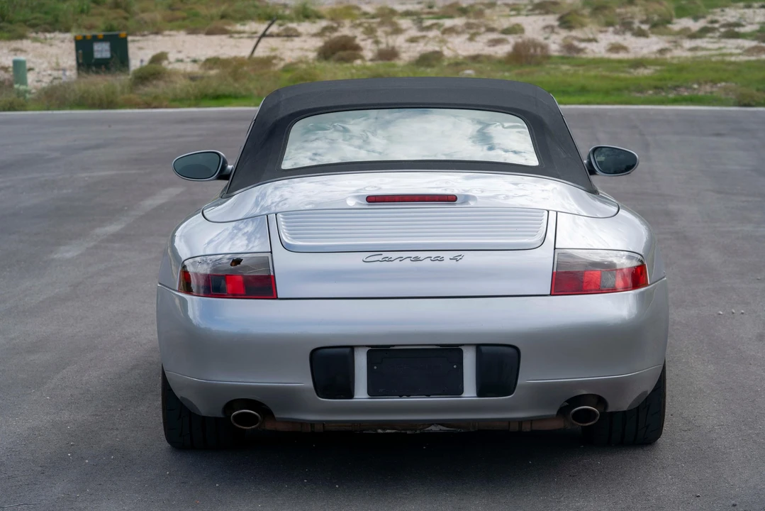 1999 Porsche 996 Carrera - Image 26 of 31
