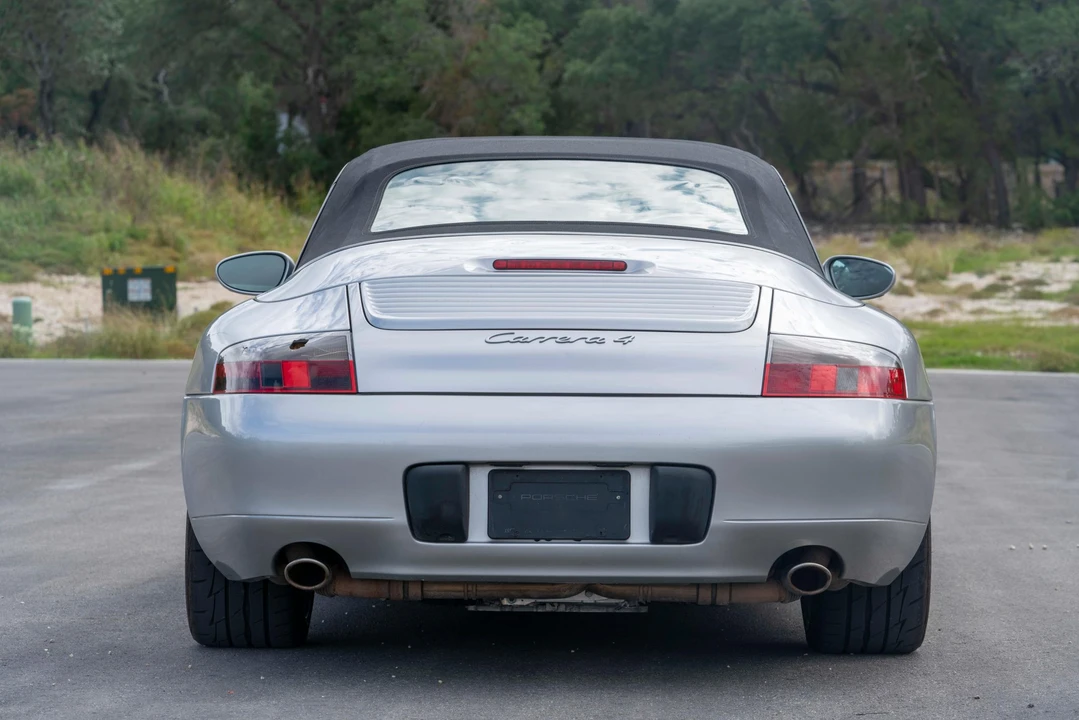 1999 Porsche 996 Carrera - Image 27 of 31