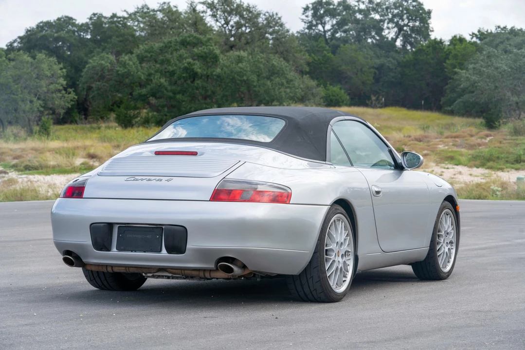 1999 Porsche 996 Carrera - Image 25 of 31
