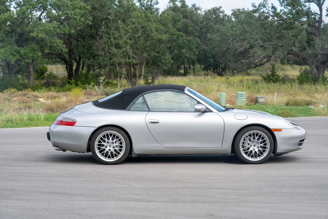 1999 Porsche 996 Carrera - Image 22 of 31