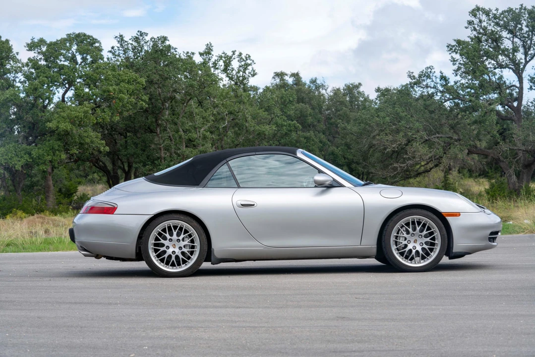 1999 Porsche 996 Carrera - Image 23 of 31