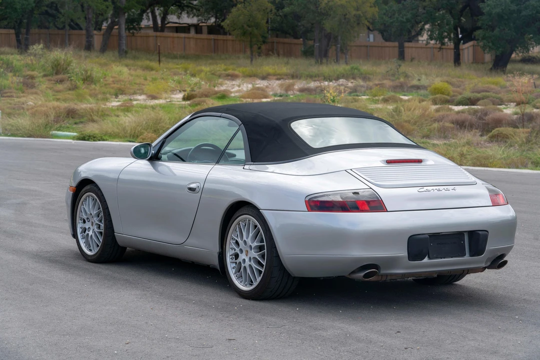 1999 Porsche 996 Carrera - Image 28 of 31