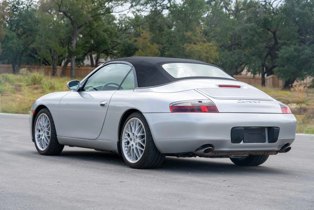 1999 Porsche 996 Carrera - Image 29 of 31