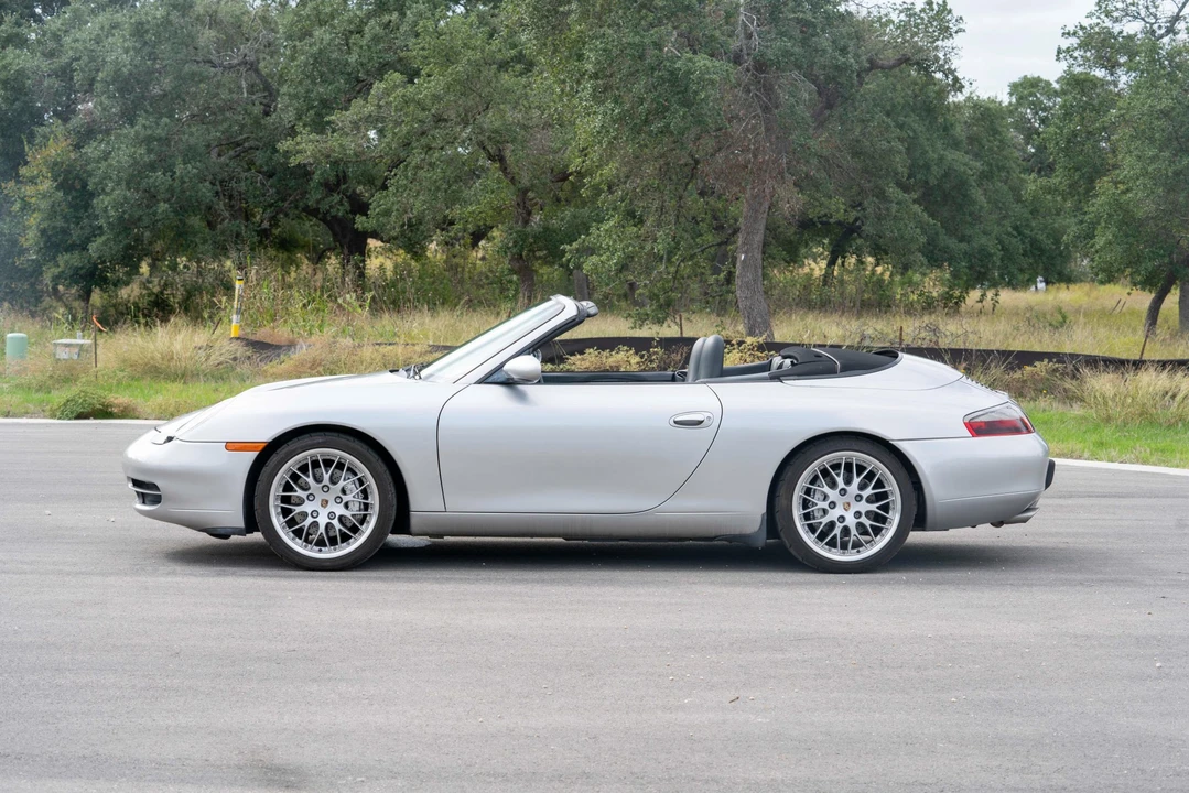 1999 Porsche 996 Carrera - Image 16 of 31