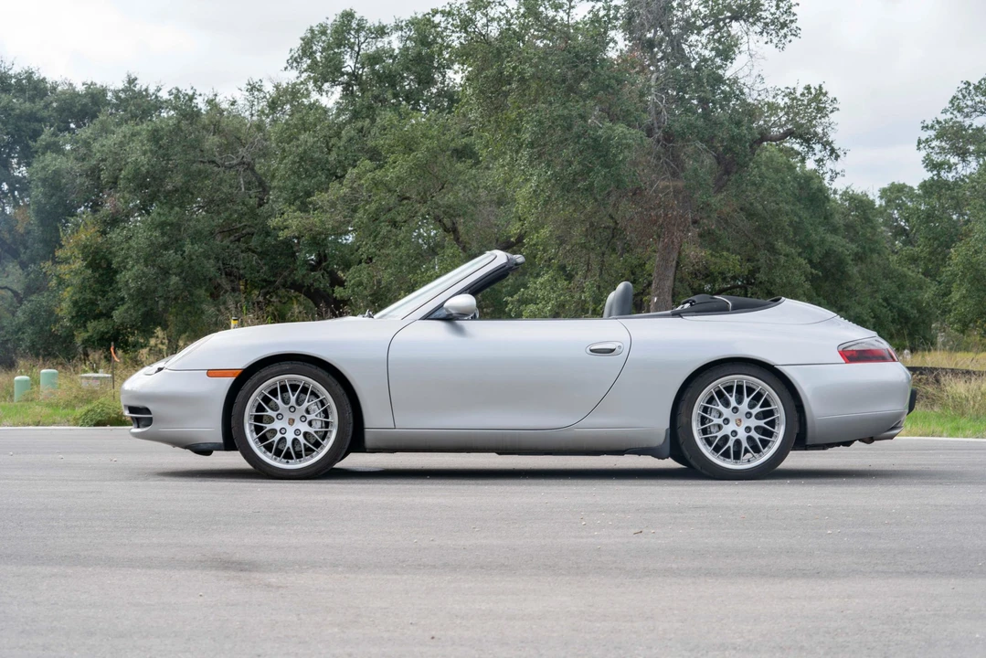 1999 Porsche 996 Carrera - Image 17 of 31