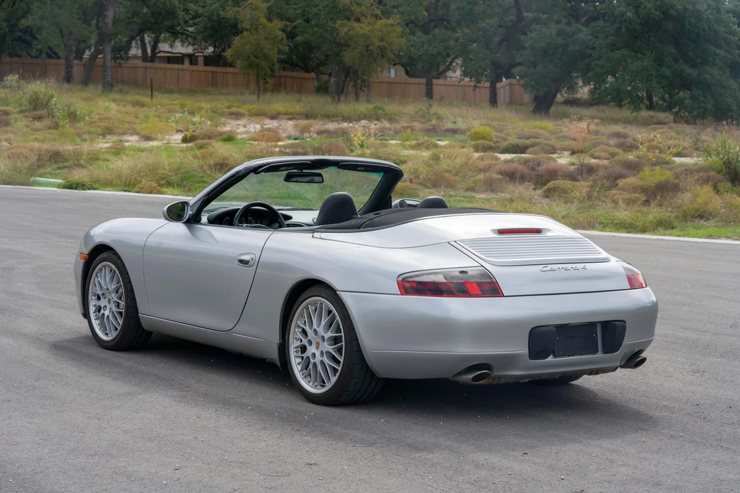 1999 Porsche 996 Carrera - Image 14 of 31