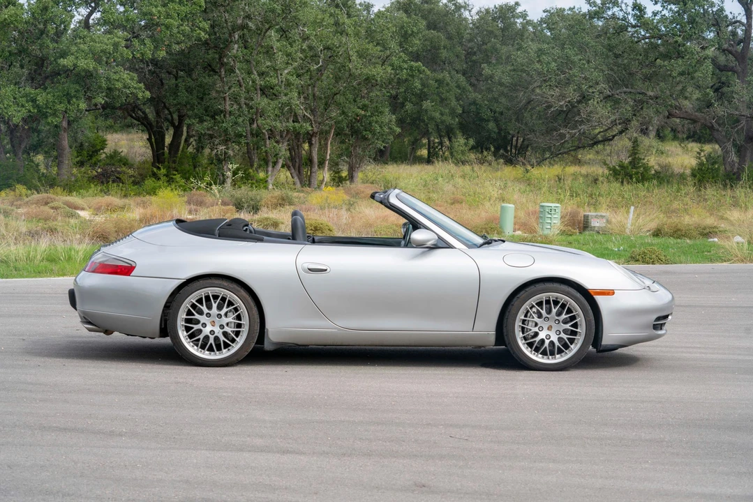 1999 Porsche 996 Carrera - Image 9 of 31