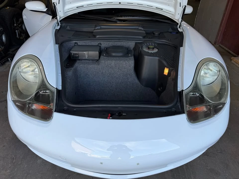 1999 Porsche 996 Carrera 4 - Image 9 of 19