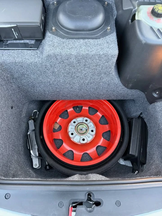 1999 Porsche 996 Carrera 4 - Image 10 of 19