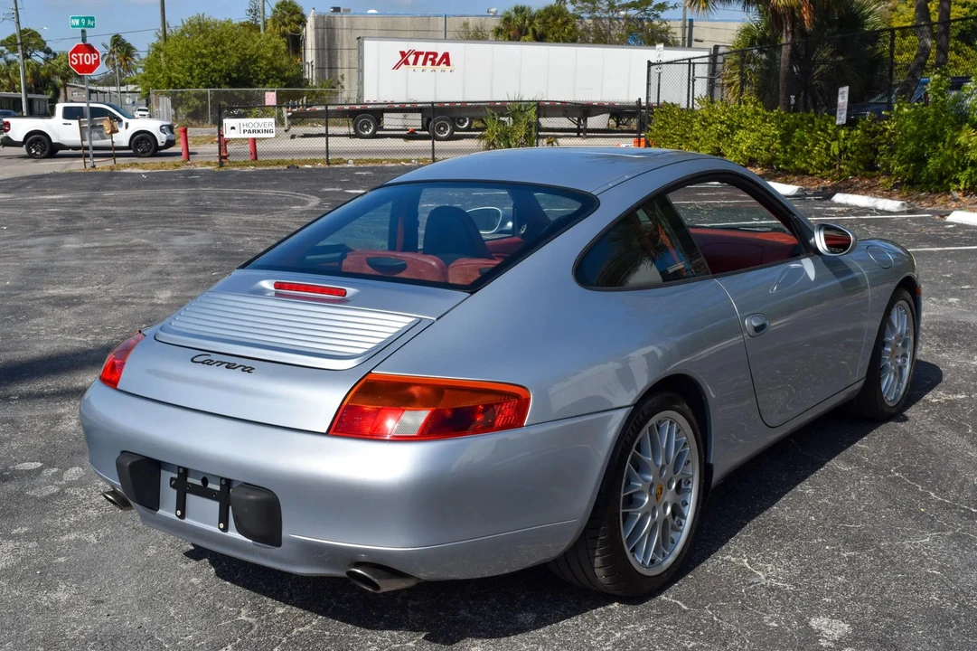 1999 Porsche 996 Carrera 4 - Image 16 of 21