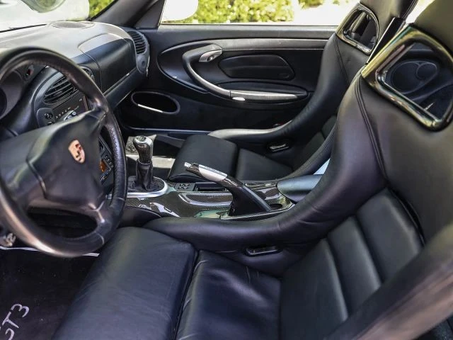 1999 Porsche 996 Carrera 4 - Image 26 of 31