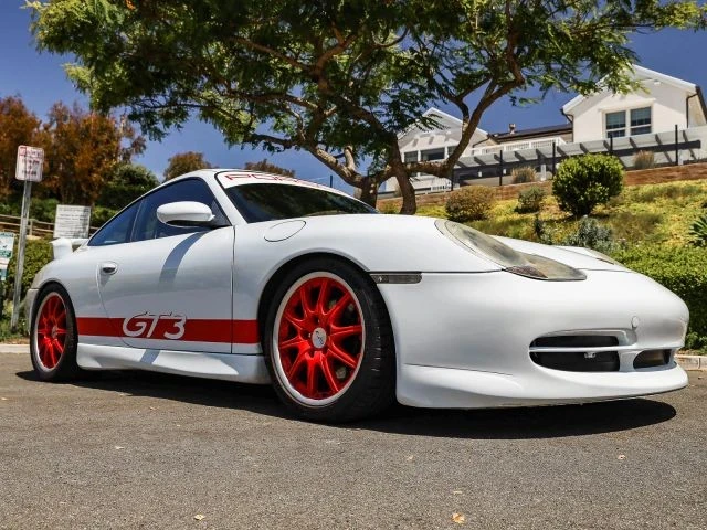 1999 Porsche 996 Carrera 4 - Image 18 of 31