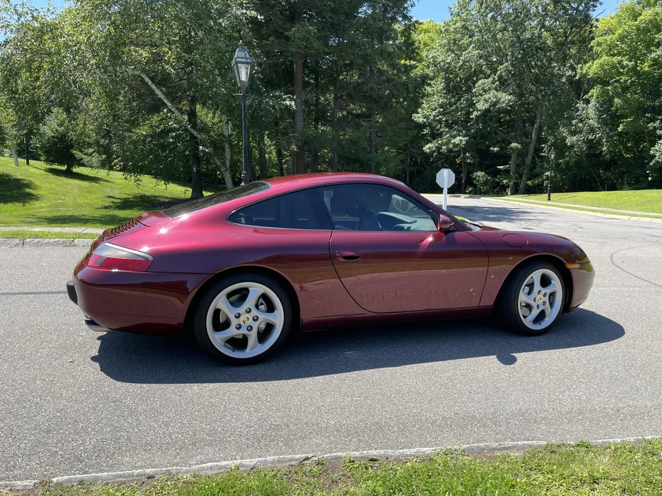1999 Porsche 996 Carrera - Image 28 of 31