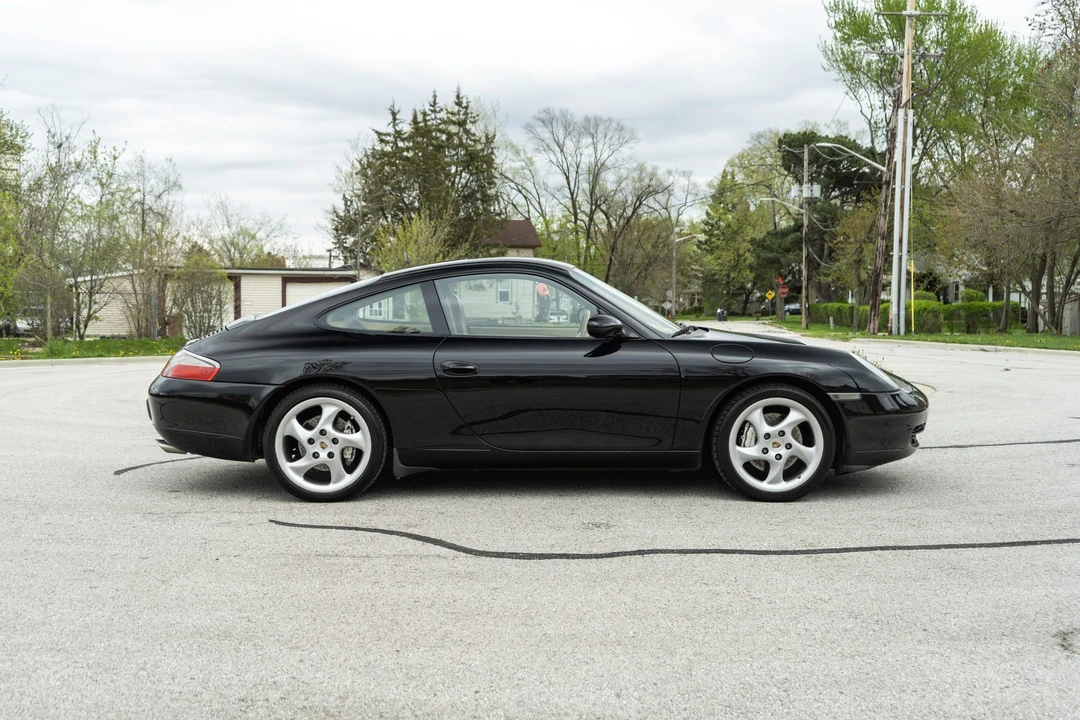 1999 Porsche 996 Carrera - Image 12 of 31