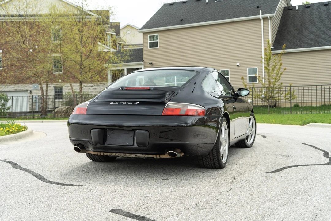 1999 Porsche 996 Carrera - Image 16 of 31
