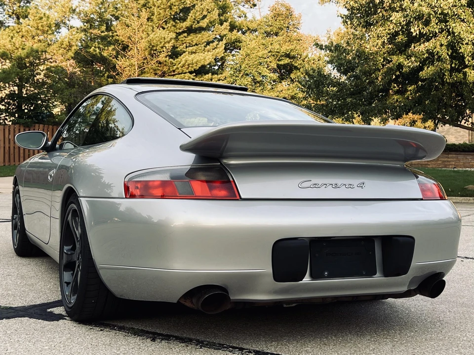 1999 Porsche 996 Carrera - Image 28 of 31
