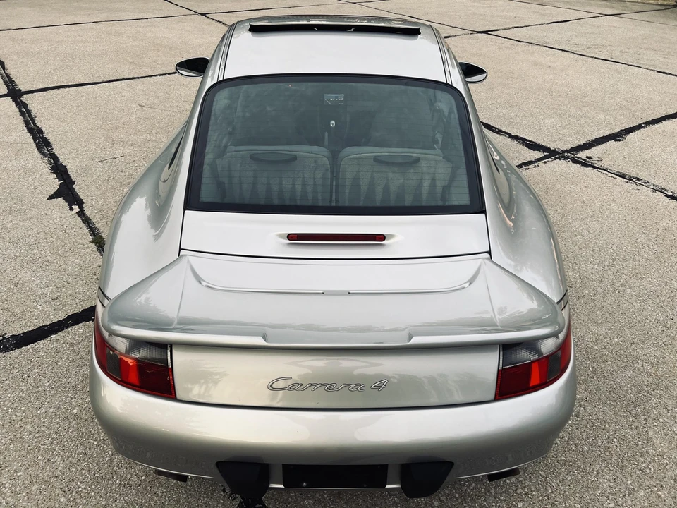 1999 Porsche 996 Carrera - Image 24 of 31