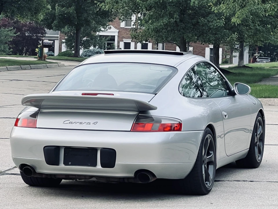 1999 Porsche 996 Carrera - Image 22 of 31