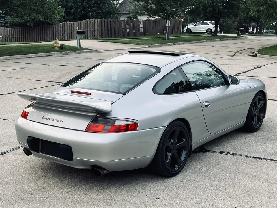 1999 Porsche 996 Carrera - Image 19 of 31